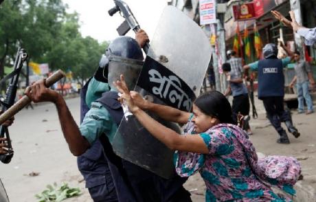 Bangladeshi garment workers win a 77% pay rise