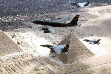 American planes fly over the pyramids