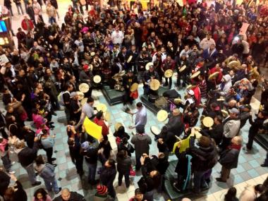 Idle No More flash mob round dance at Mall of America