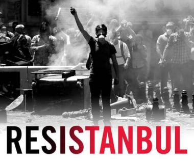 Photo of protesters that says, "Resistanbul"