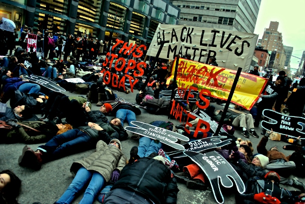 A die-in in Midtown Manhattan on Martin Luther King Day. (WNV/Peter Rugh)